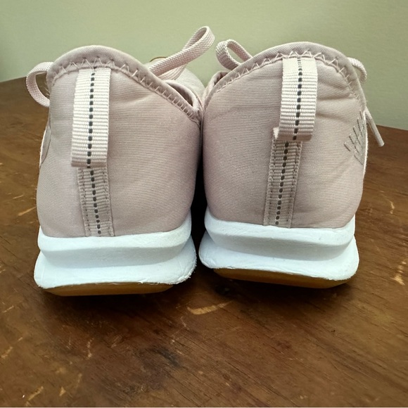 New Balance ladies sneakers with memory sole comfort insert - Picture 3 of 8